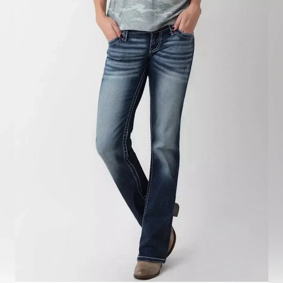 Daytrip By Buckle Leo Straight Stretch Jean - Women's Jeans in 26R - Picture 1 of 13